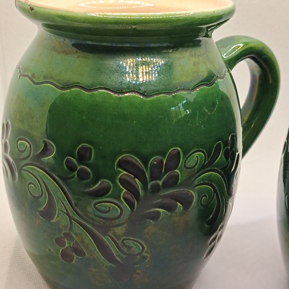 Vintage Green Pottery Mugs. - Picture 4 of 7
